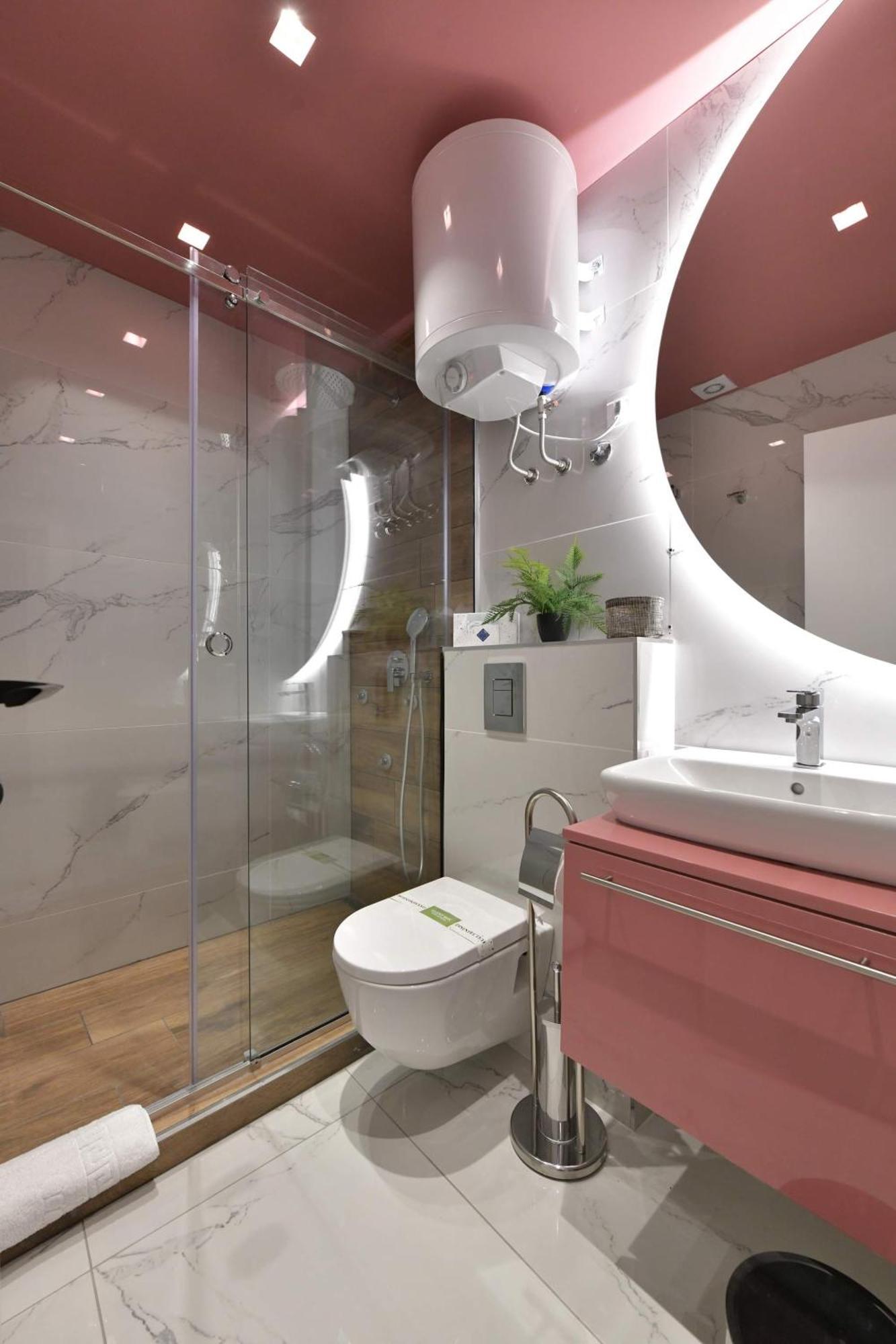 Royal Wellness And Spa 鲁马 外观 照片